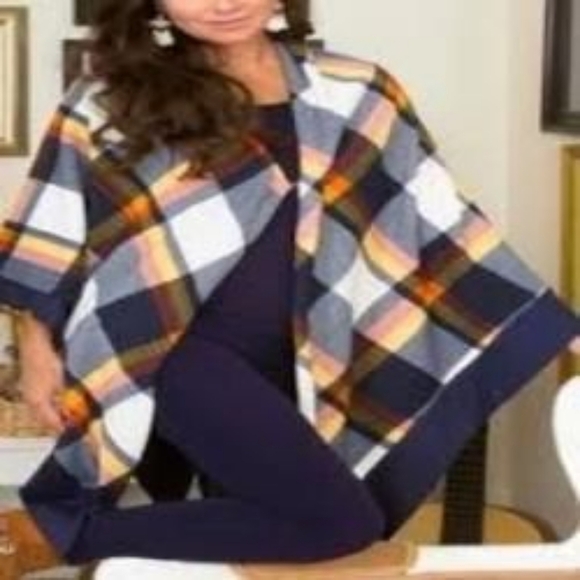 Pure Essence Navy Plaid Poncho Wrap Sweater Scarf XS Small Apres Yoga Outerwear - Picture 10 of 10
